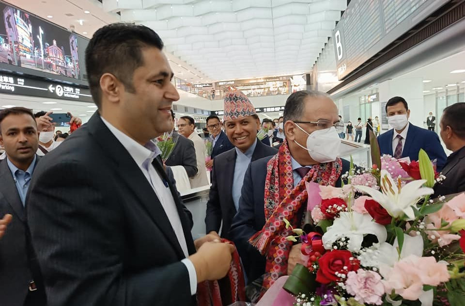 विदेशमा रहेका नेपालीलाई मतदानको अधिकार दिनेबारे छलफल चलिरहेको छ : अध्यक्ष दाहाल