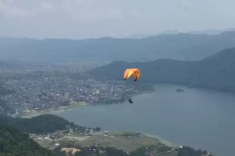 प्याराग्लाइडिङबाट खसेर सेनाका खेलाडीको मृत्यु