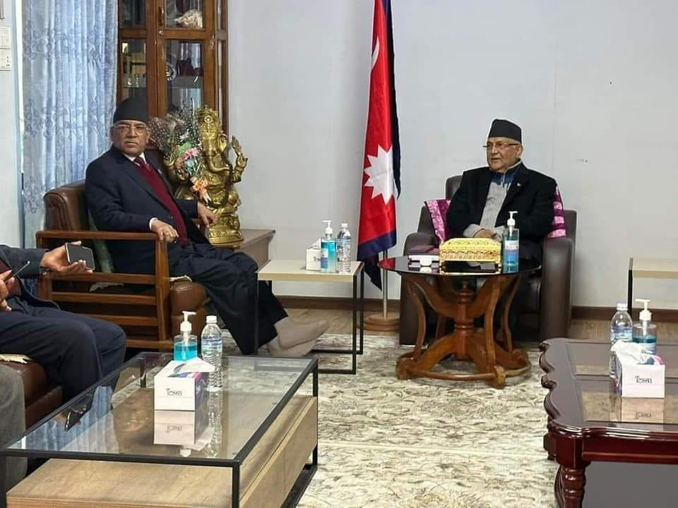 प्रचण्डले जब चार घण्टामा फेरेको सत्ता समीकरण