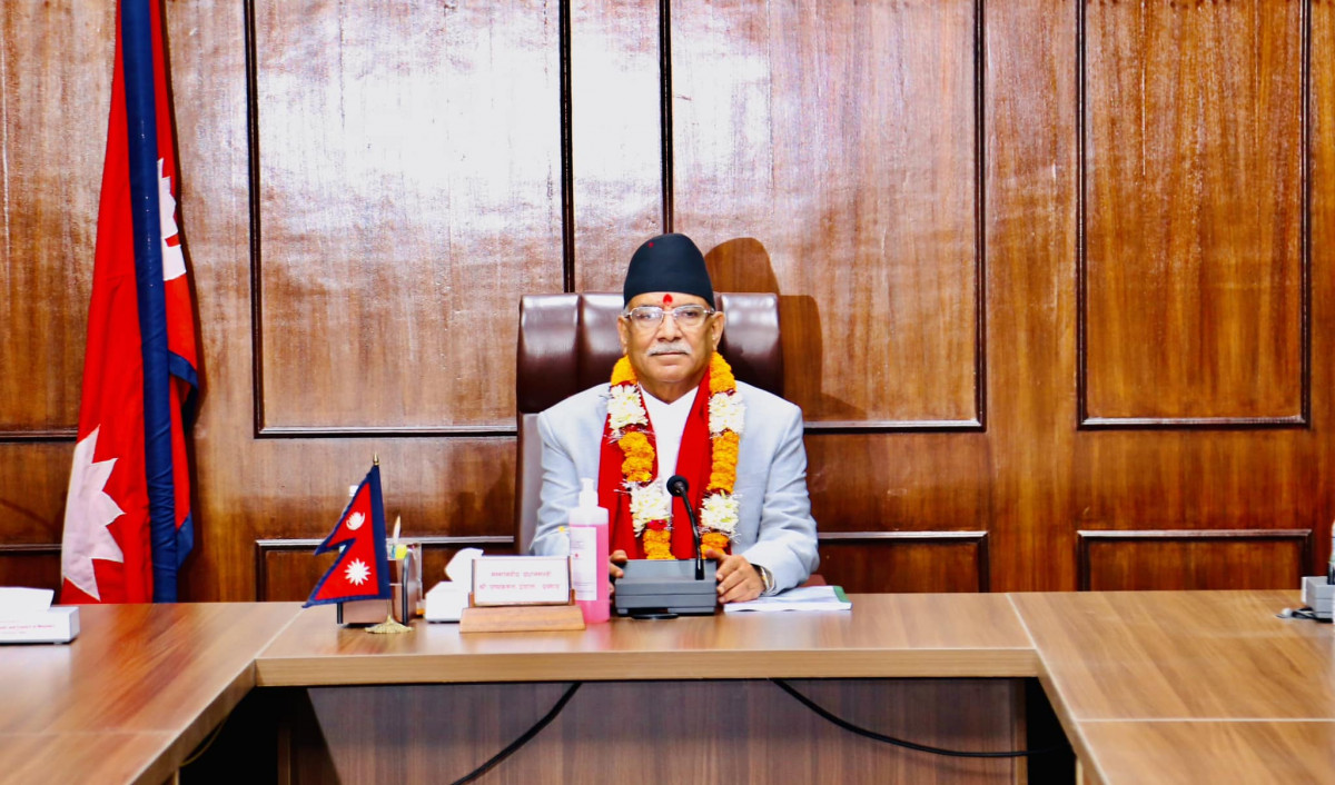 प्रधानमन्त्री दाहाल र अध्यक्ष नेपालबीच भेटवार्ता, के भयो कुराकानी?
