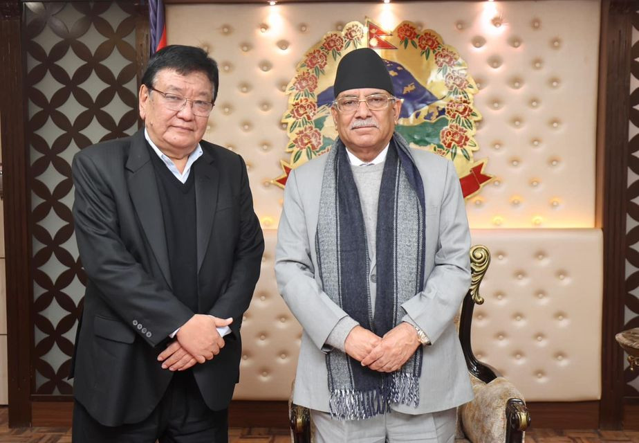 प्रधानमन्त्री-डा. सन्दूक भेट : तिलगङ्गालाई मानिक विश्वविद्यालय बनाउने प्रतिवद्धता