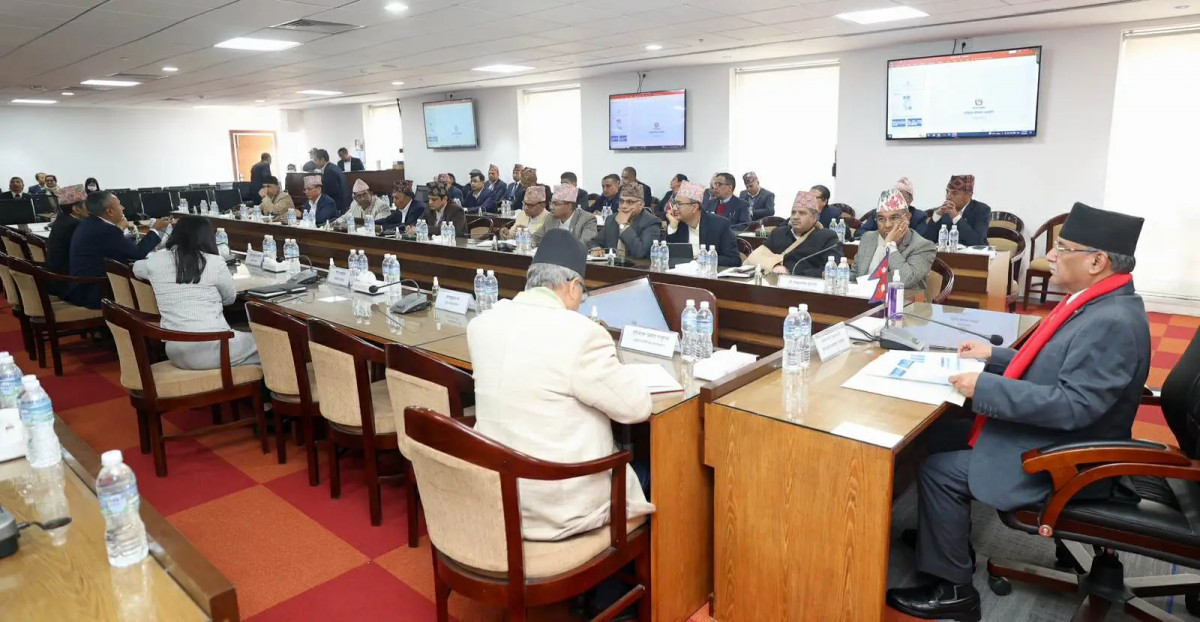 प्रधानमन्त्रीद्वारा मातहतका कार्यालयहरूको ब्रिफिङ