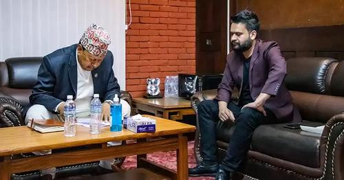 बालेनले स्वास्थ्यमन्त्रीलाई बुझाए ६८ अस्पतालको सूची, कारवाही गर्न ७ दिनको अल्टिमेटम