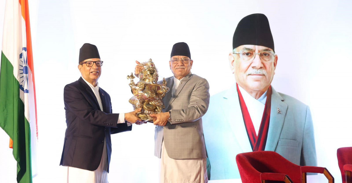 प्रधानमन्त्री प्रचण्ड इन्दौर प्रस्थान