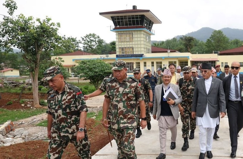 बाढीपहिरो प्रभावित क्षेत्रको अवलोकन गर्न प्रधानमन्त्री तुम्लिङ्टारमा