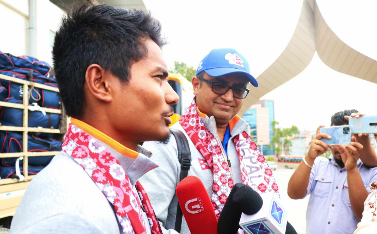 भारत र पाकिस्तानलाई एकैपटक हराउन सक्दैन : कप्तान रोहित