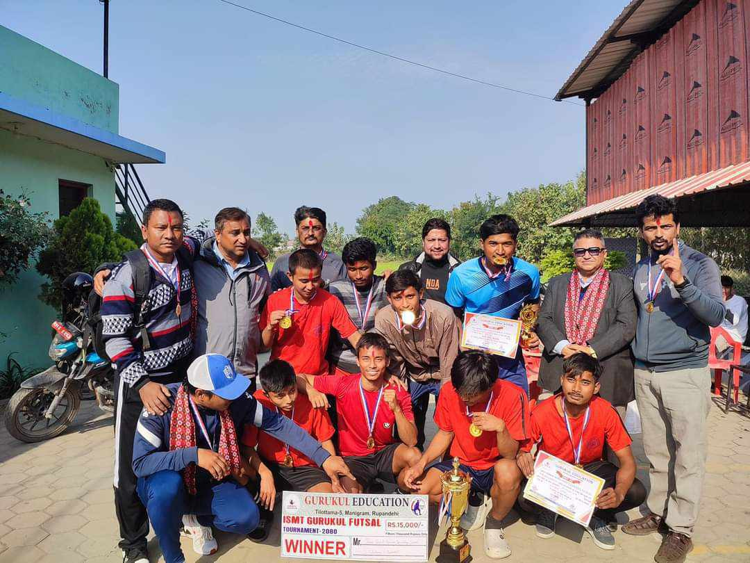 शान्ति नमुनालाई गुरुकुल अन्तर कलेज फुटसलको उपाधि