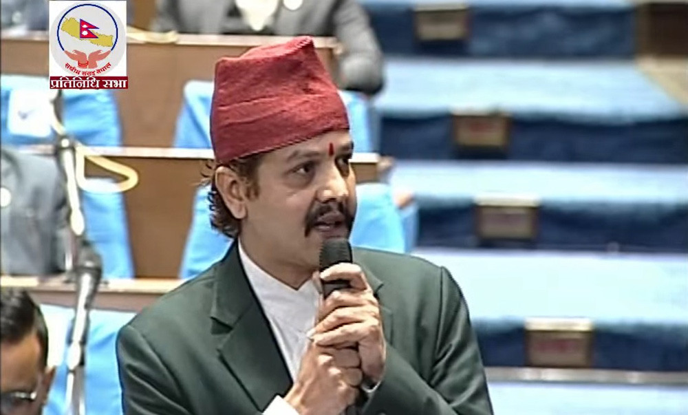 किसानहरूले पालेका पशु चौपाया ल्याएर सिंहदरबार र बालुवाटार हुलेपछी मात्र सरकार ब्युझिन्छ  :सांसद हरि ढकाल