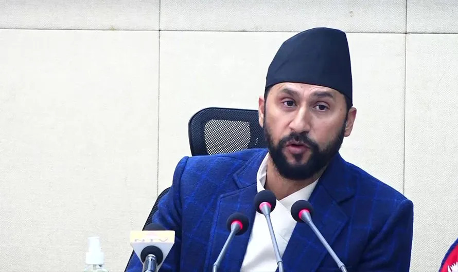 विपद्‌मा परेका नागरिकको जीवन बचाउन सातै प्रदेशमा एयर एम्बुलेन्स जरुरी छ :गृहमन्त्री लामिछाने
