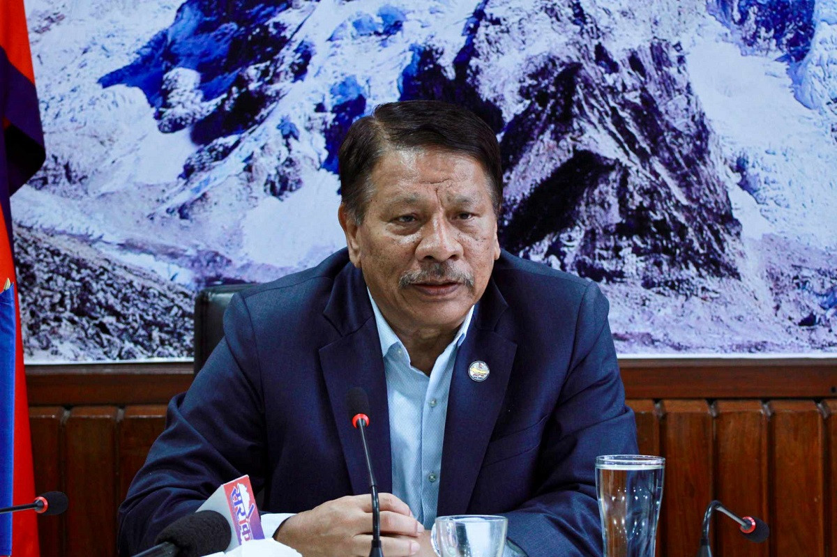 प्रकाशमान सिंहलाई कार्यवाहक प्रधानमन्त्रीको जिम्मेवारी