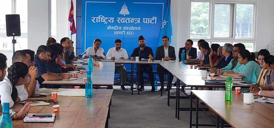 रास्वपाले साधारण सदस्य समेत नरहने गरी मुकुल ढकाललाई हटायो