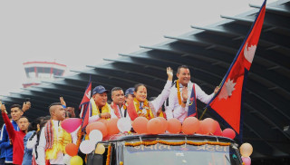 एसियन सिनियर करातेमा रजत पदक जितेकी एरिका गुरुङलाई भव्य स्वागत
