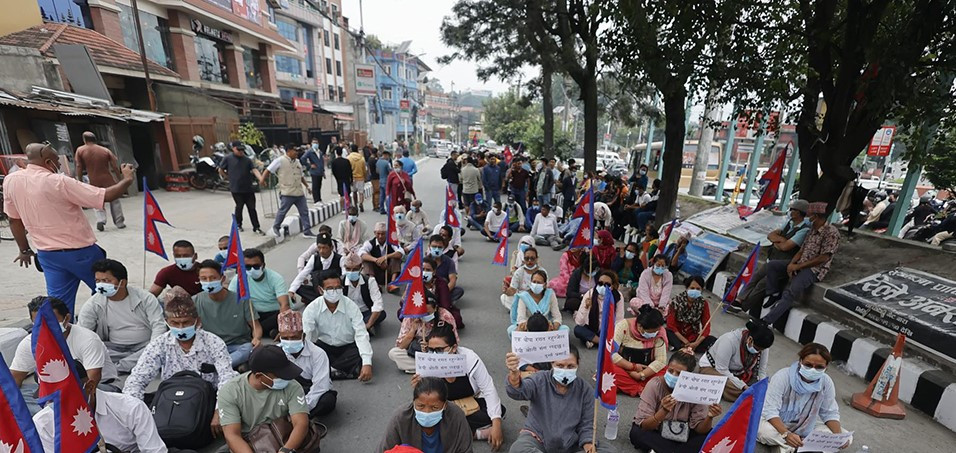 दुर्गा प्रसाईंको रिहाइको माग गर्दै सर्मथकहरु सडकमा