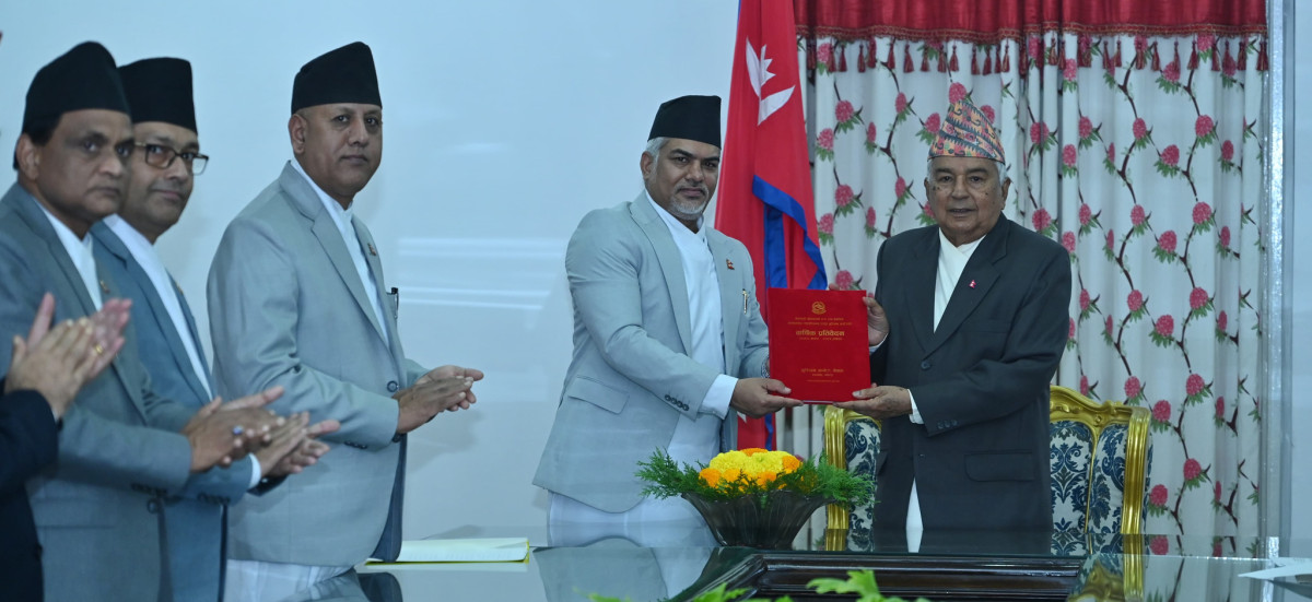 राष्ट्रपति पौडेलसमक्ष मुस्लिम आयोगको वार्षिक प्रतिवेदन पेश