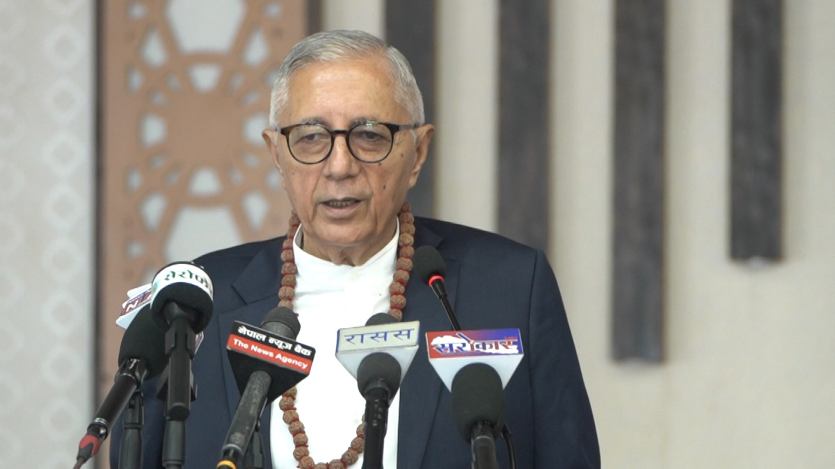 शेखर कोइरालाको प्रश्न;कार्यालय सहयोगीको भन्दा शिक्षकको तलब कम छ, यस्तो पनि हुन्छ ?
