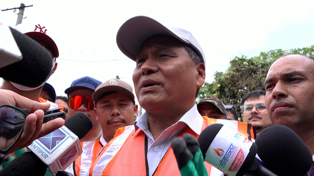 दुई खर्ब बराबरको संरचना नष्ट भयो, अब सबै मिलेर पुनर्निर्माण गरौं:मन्त्री घिसिङ