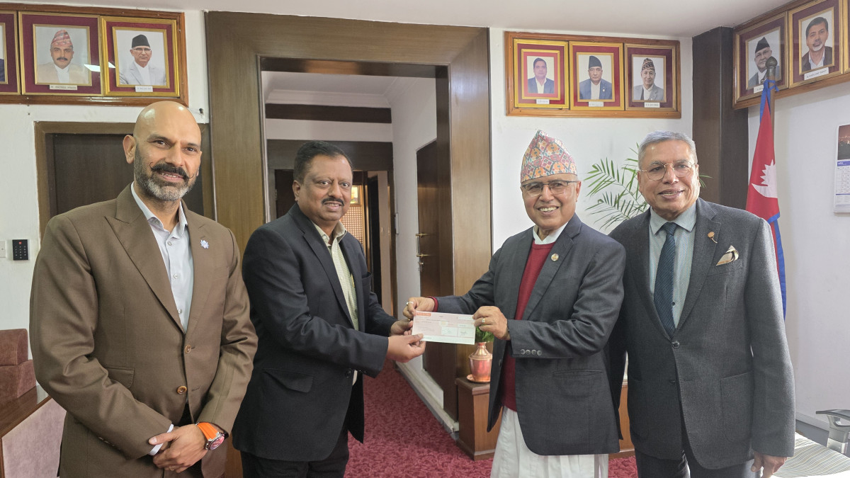 नेपाल लाइफद्वारा भौतिक पूर्वाधार पुर्ननिर्माण कोषमा १ करोड ५० लाखको सहयोग