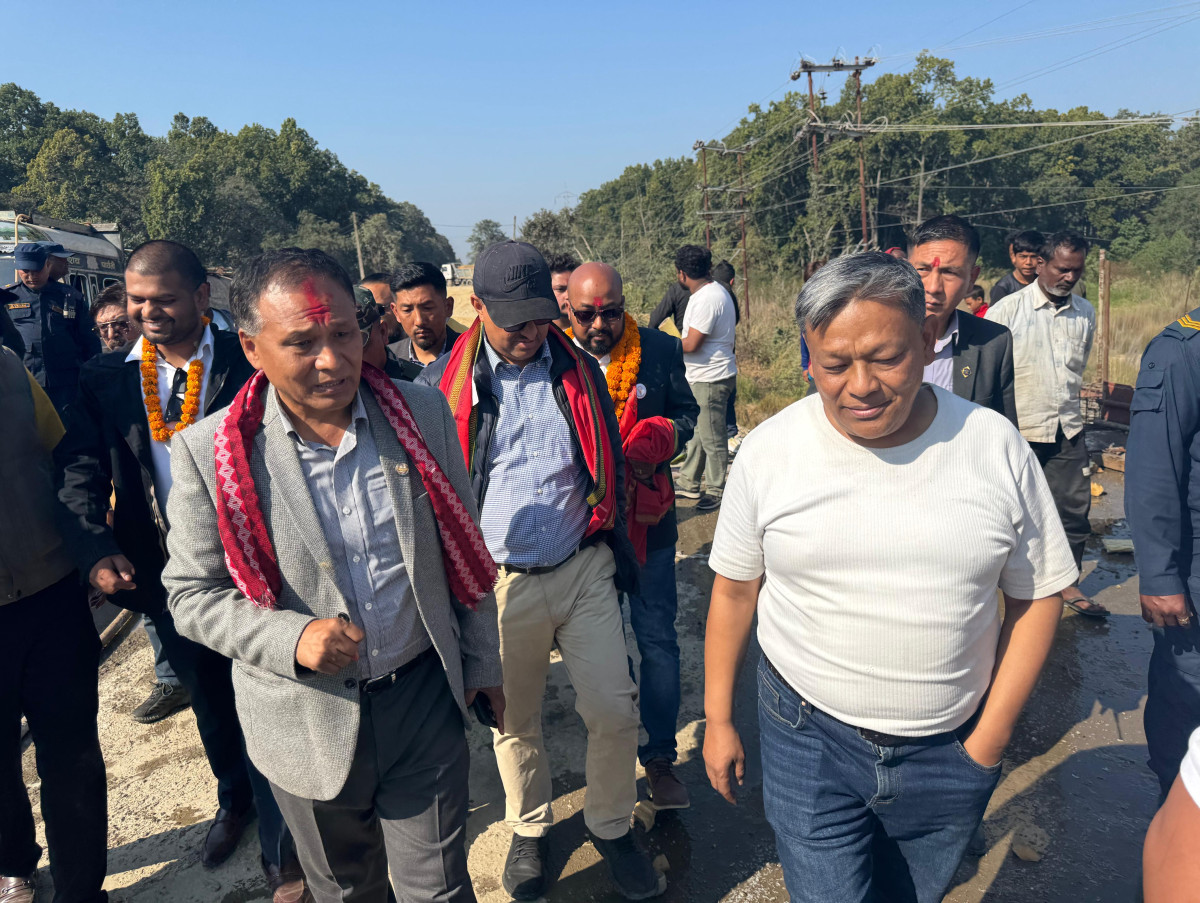 निर्माण व्यवसायीकै अध्यक्षको कम्पनीले समयमै काम नसकेपछि मन्त्री घिसिङ अनुगमनमा