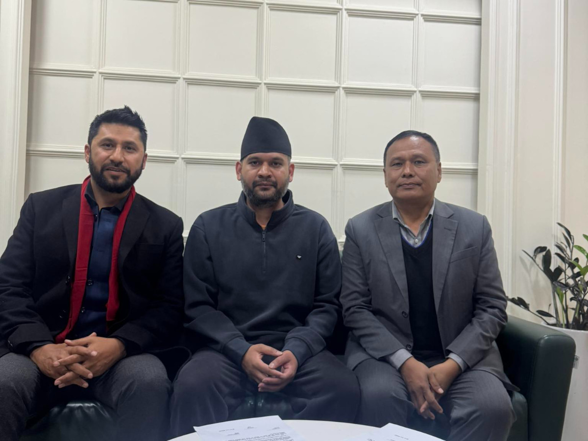 कुलमानलाई उपसभापति बनाएर उज्यालो नेपाल रास्वपा विलय