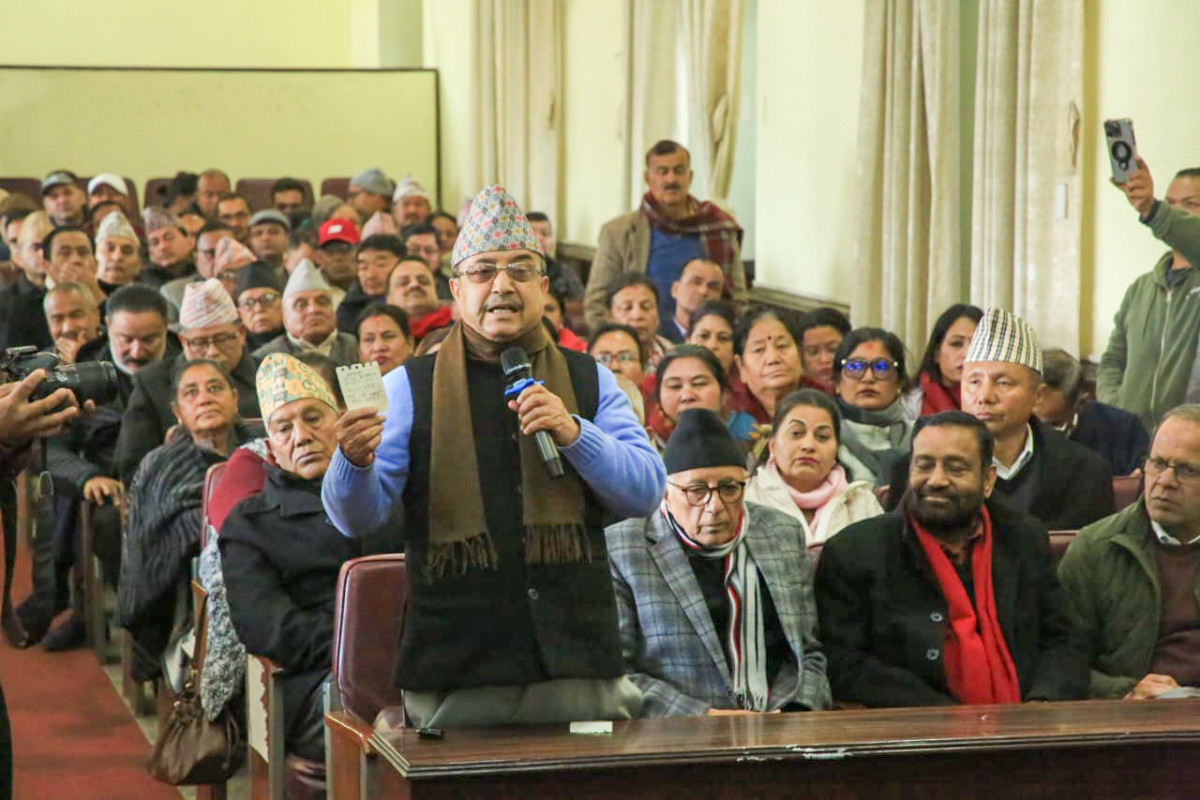 आधिकारिकता दावी गर्दै काङ्ग्रेस कार्यवाहक सभापतिसहित नेताहरू निर्वाचन आयोगमा (तस्विरहरू)