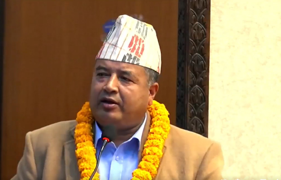 बालेनप्रति महेश बस्नेतको टिप्प्णी:विदेशीले स्वार्थ पूरा भएपछि नेता होइन्,जोक्कर भनेर बोलाउने छन्