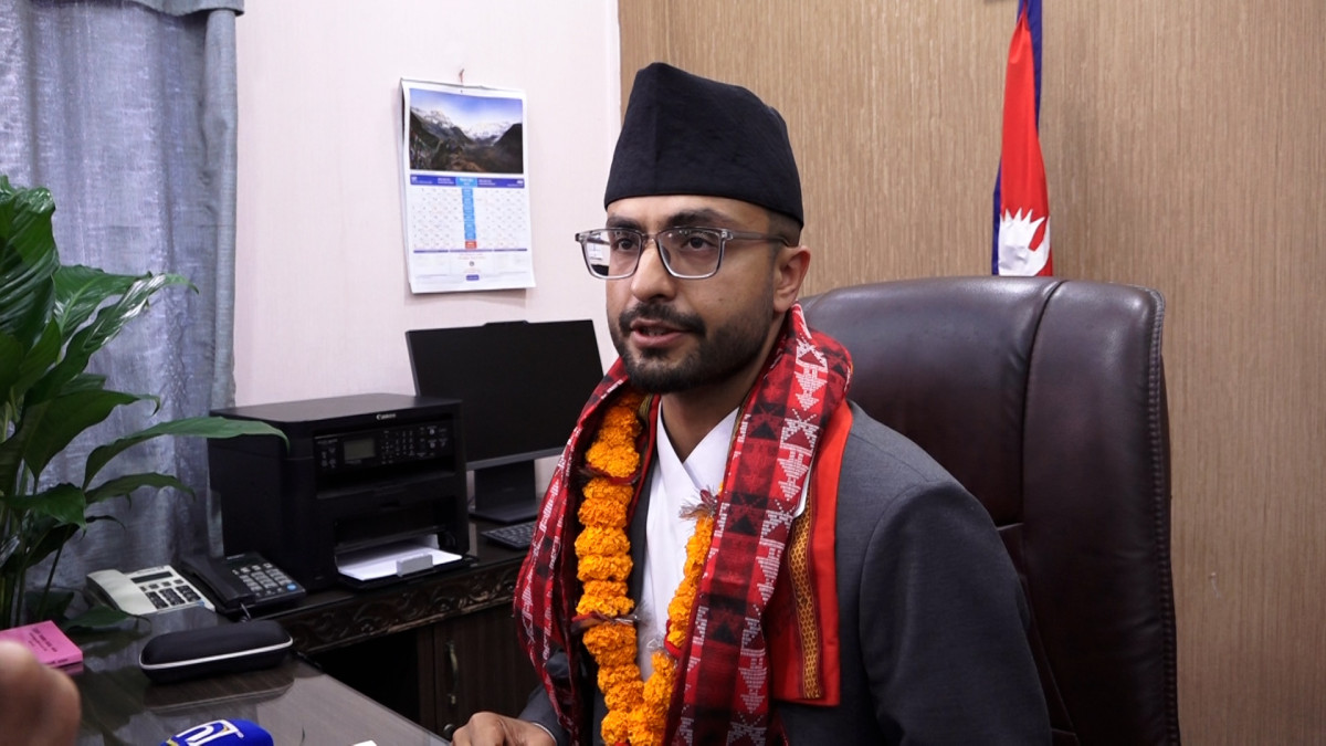 पदबहाली गर्दै सस्मित पोखरेलले भने:शिक्षा क्षेत्रलाई पार्दर्शी बनाउँछौं