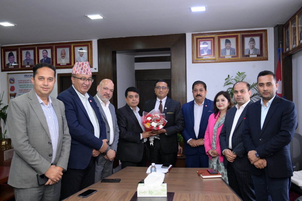 अब निजी क्षेत्रले घुस खुवाउनु पर्दैन, ढुक्क भएर लगानी बढाउनुसः अर्थमन्त्री वाग्ले