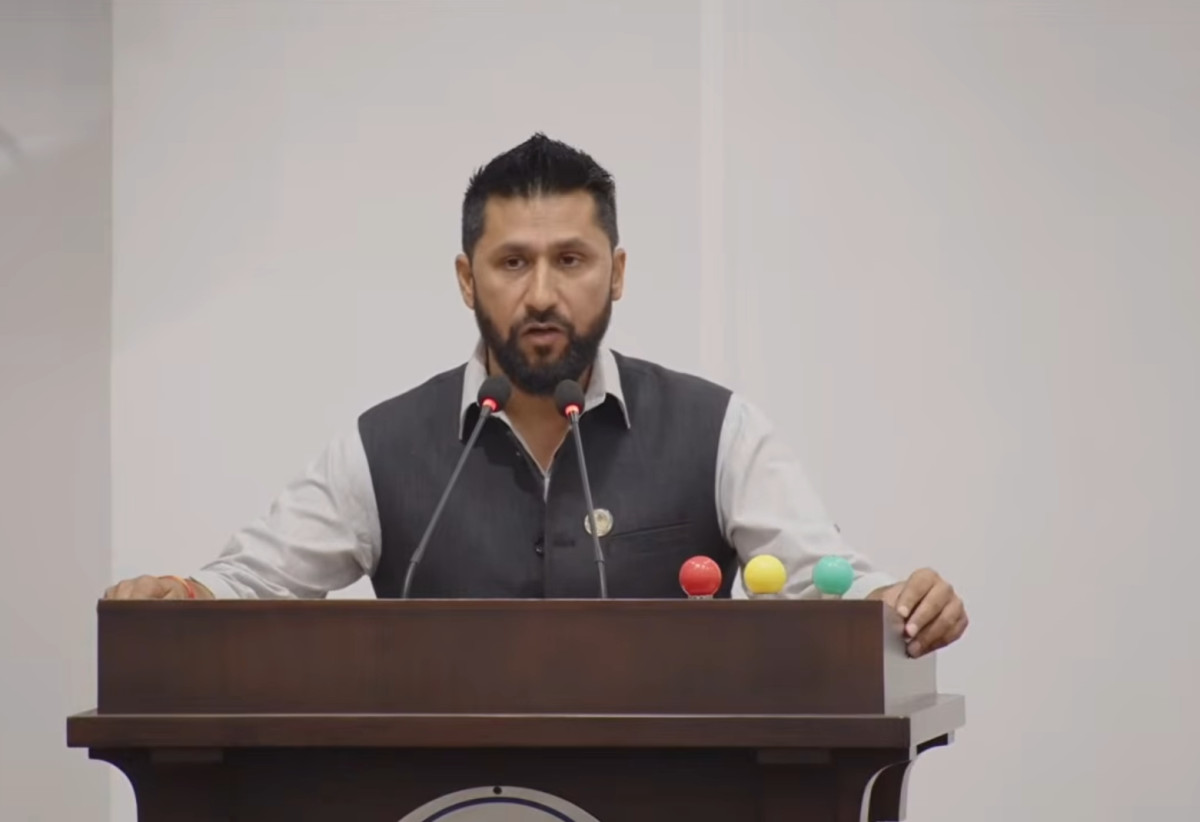 जनताले दिएको म्यान्डेट सिंहदरबार चलाउन होइन, बदल्न हो:रवि लामिछाने