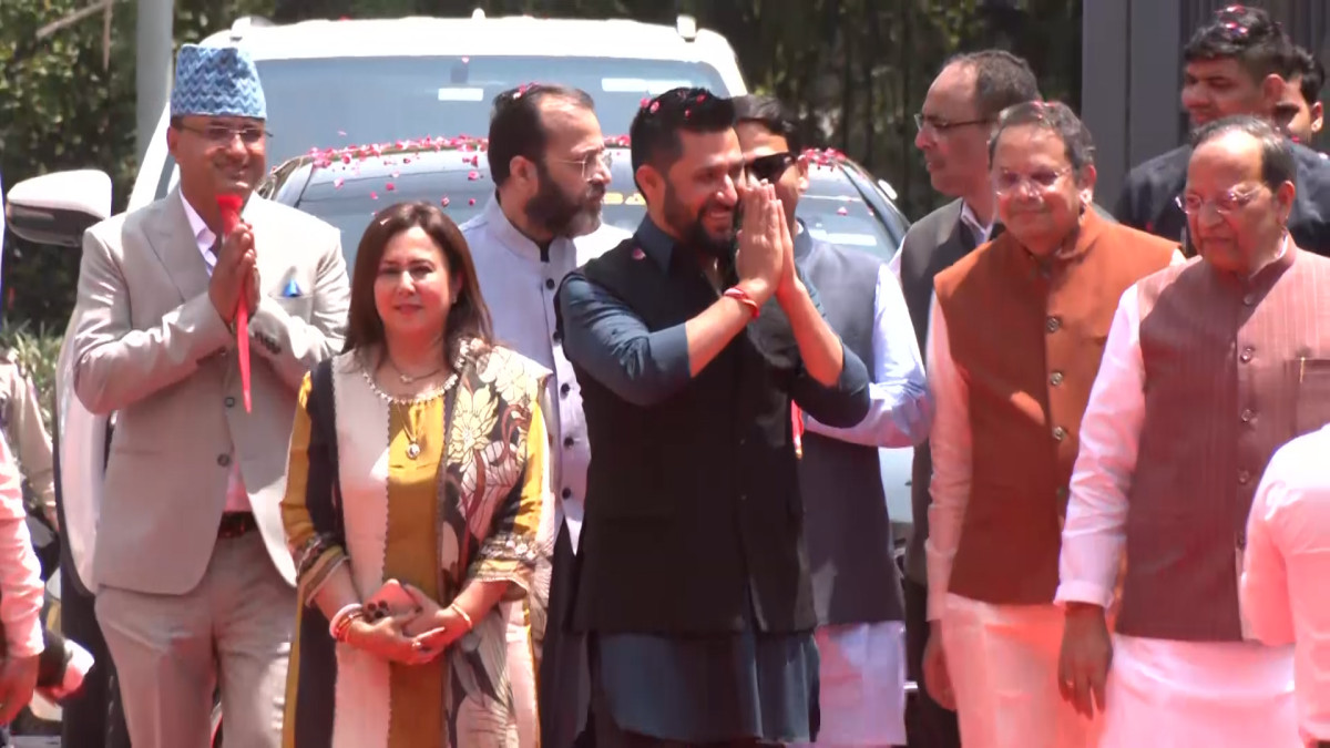 भाजपा मुख्यालयमा रवि लामिछानेको भव्य स्वागत, नितिन नवीनसँग संवाद