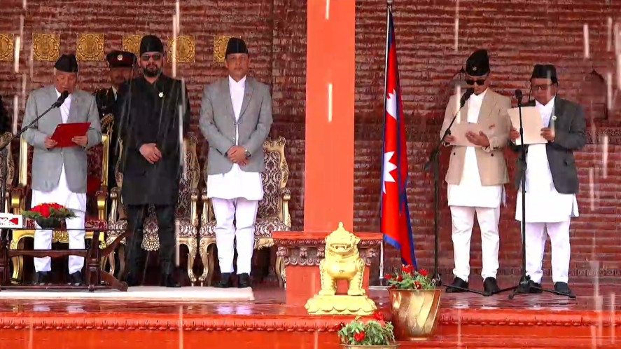 गृहमन्त्री गुरुङ र विज्ञान, प्रविधिमन्त्री पुनले लिए सपथ
