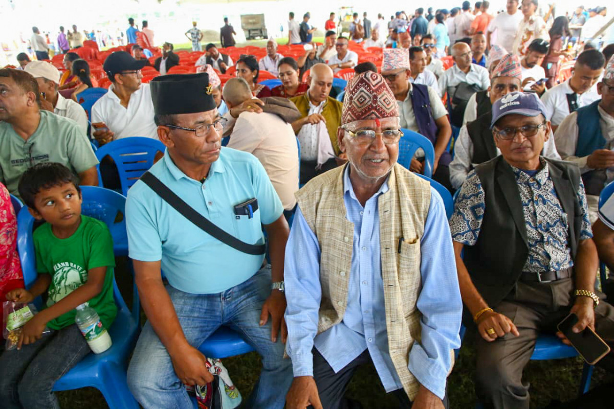 रास्वपाको प्रथम महाधिवेशनमा बिहानैदेखि समर्थकको भीड (तस्बिहरु)