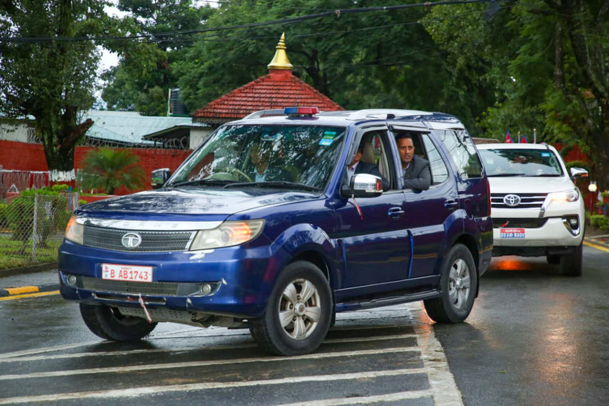 स्वदेश फर्किंए प्रधानमन्त्री बालेन्द्र शाह (तस्बिरसहित)